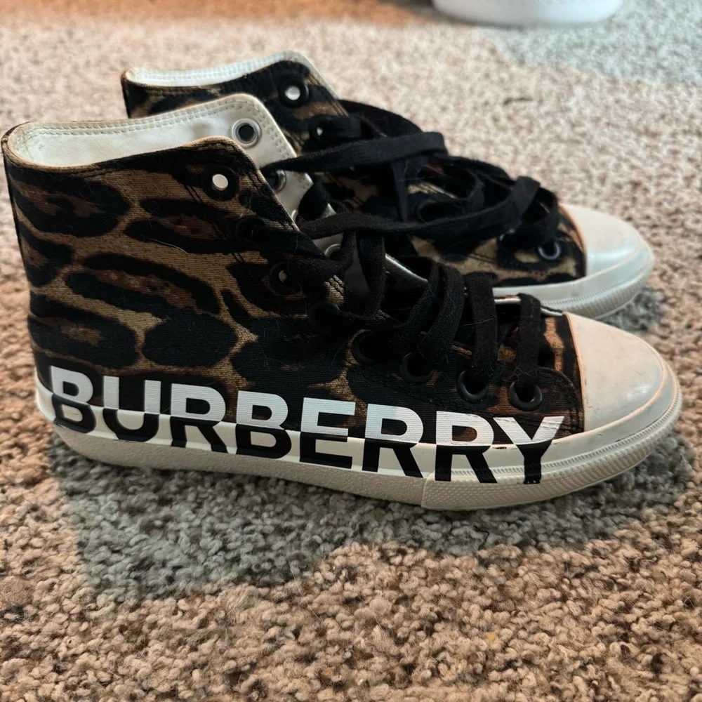 Burberry leopard print high top trainers sneakers - Picture 2 of 5
